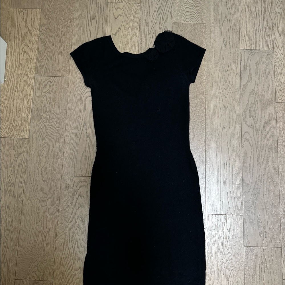 STUNNING ROSE DETAIL CASHMERE DRESS